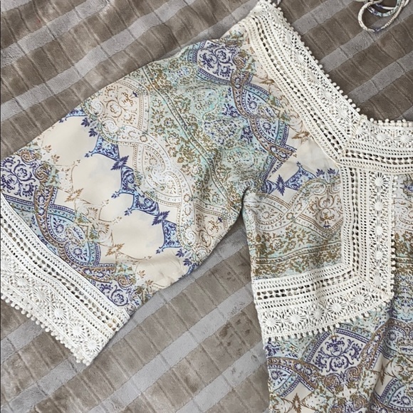 Blouse - Picture 2 of 4